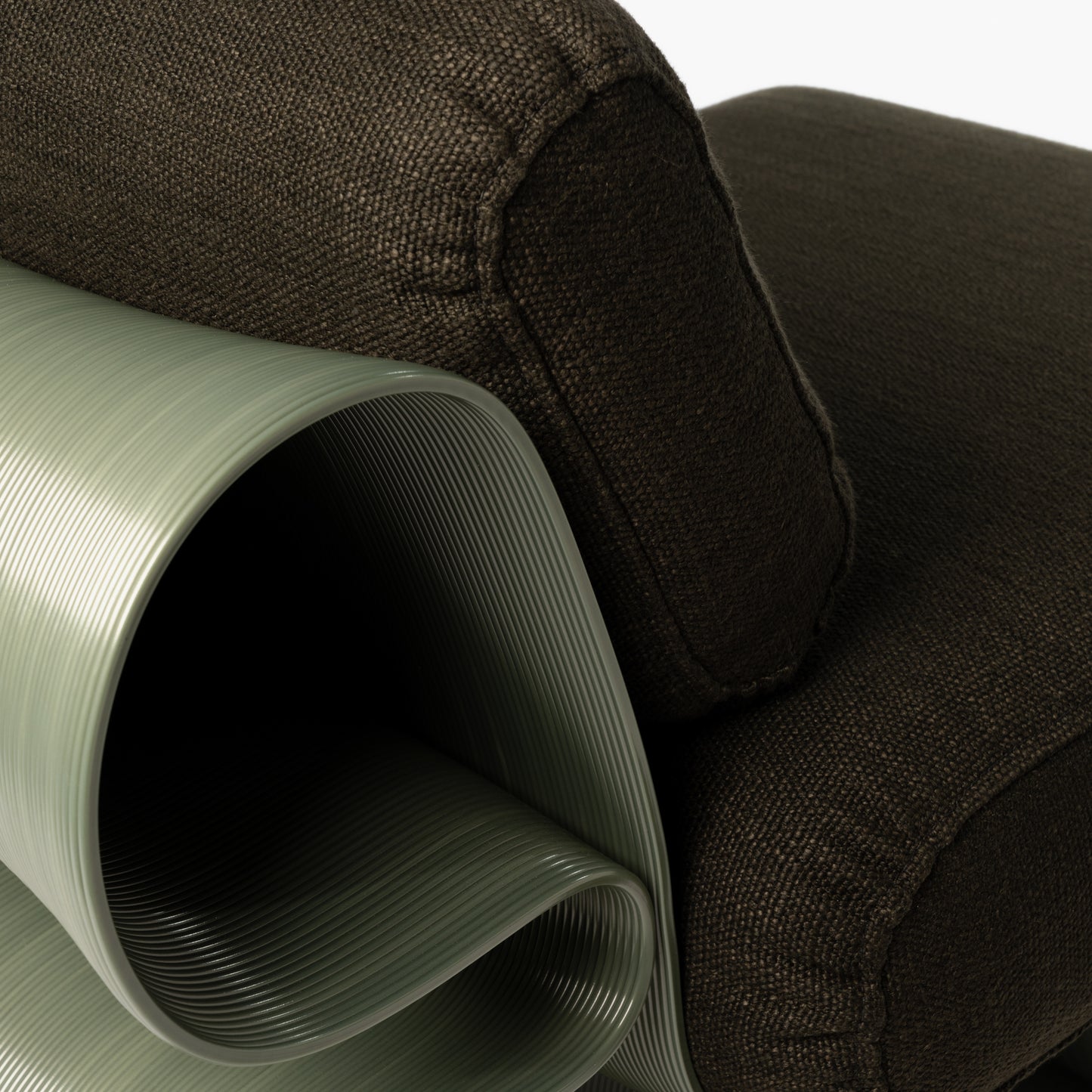 Eel Lounge Chair Olive